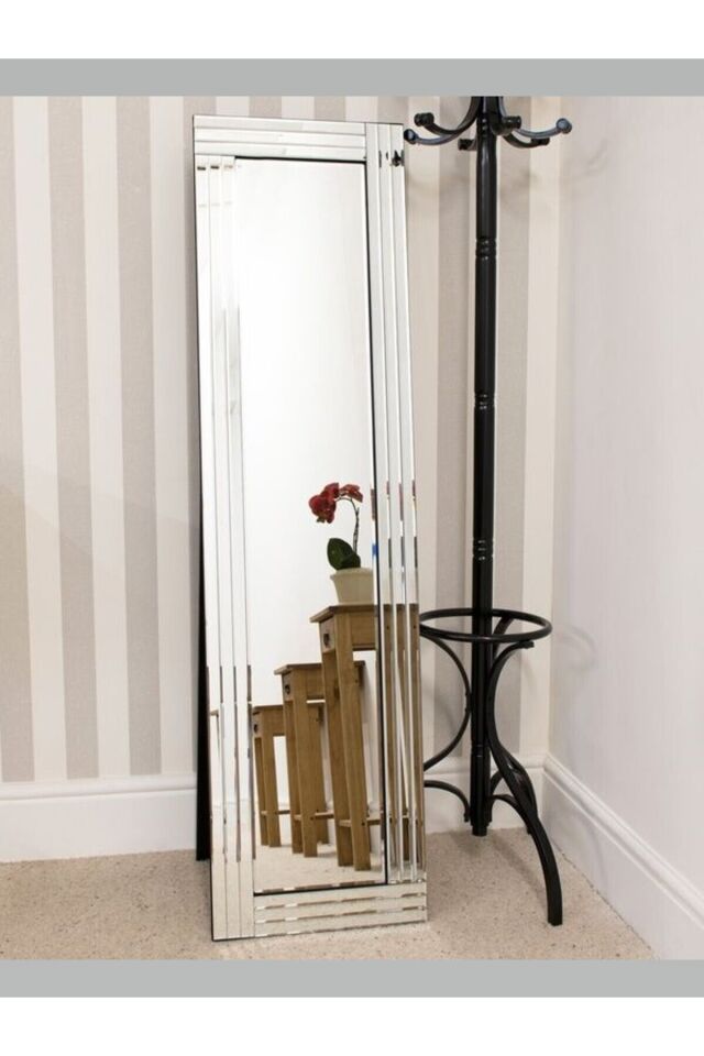 Model Line Dekoratif Desenli Bizoteli Salon Ofis Konsol Aynası